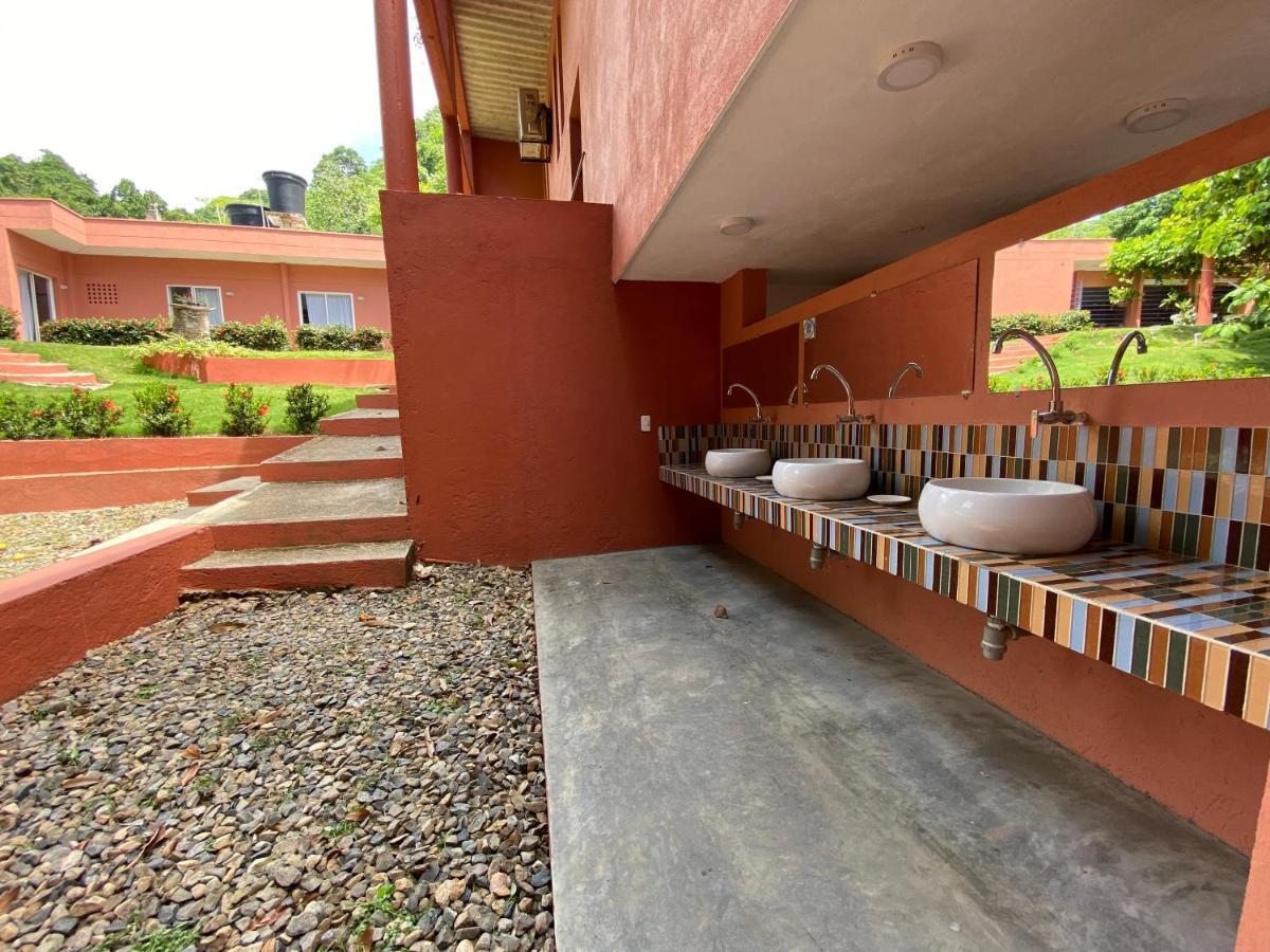 Color Hostel 帕洛米诺 外观 照片